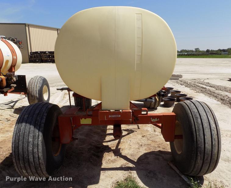 image for item FN9521 Fertilizer nurse tank trailer