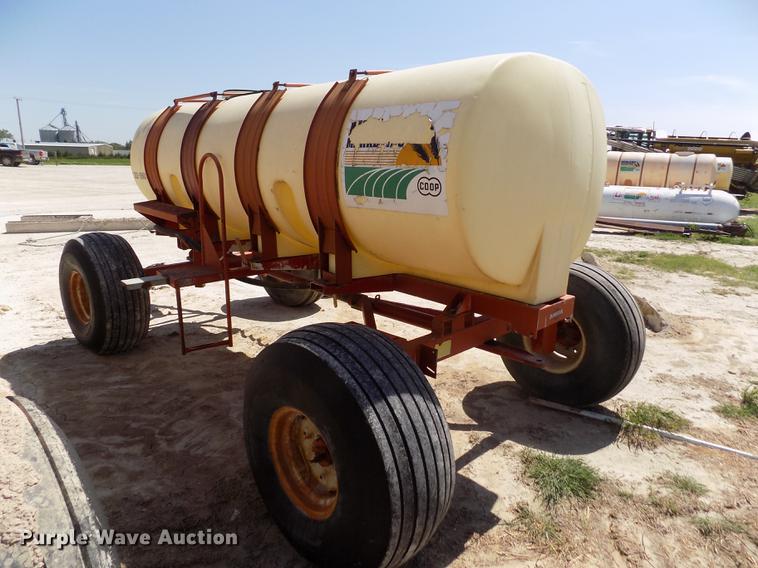 image for item FN9521 Fertilizer nurse tank trailer