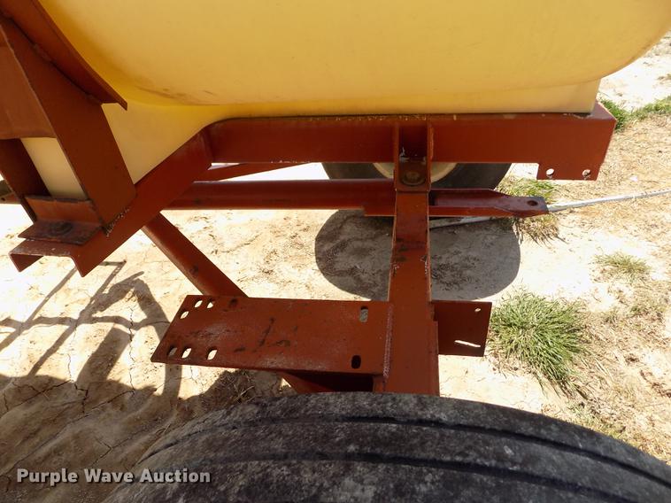 image for item FN9521 Fertilizer nurse tank trailer