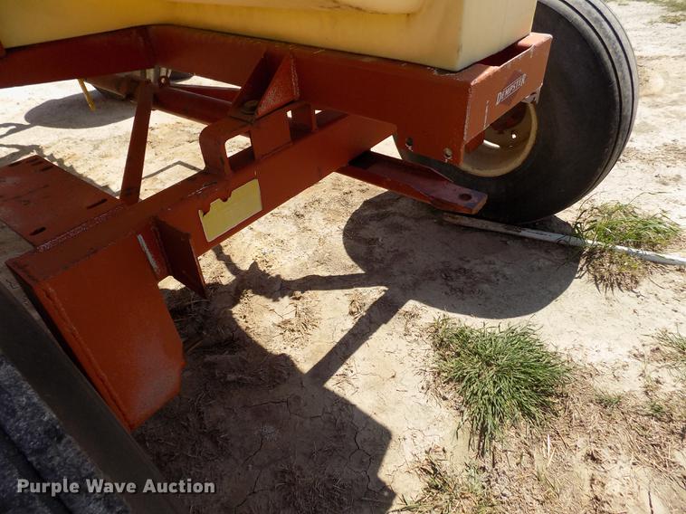 image for item FN9521 Fertilizer nurse tank trailer