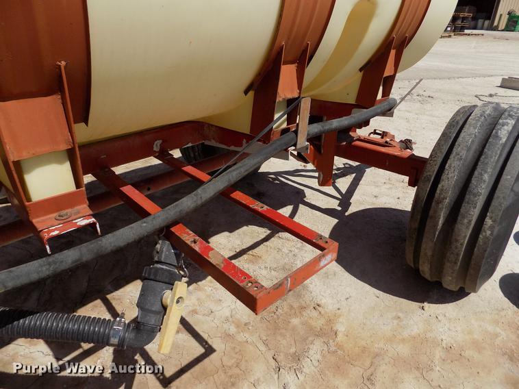 image for item FN9521 Fertilizer nurse tank trailer