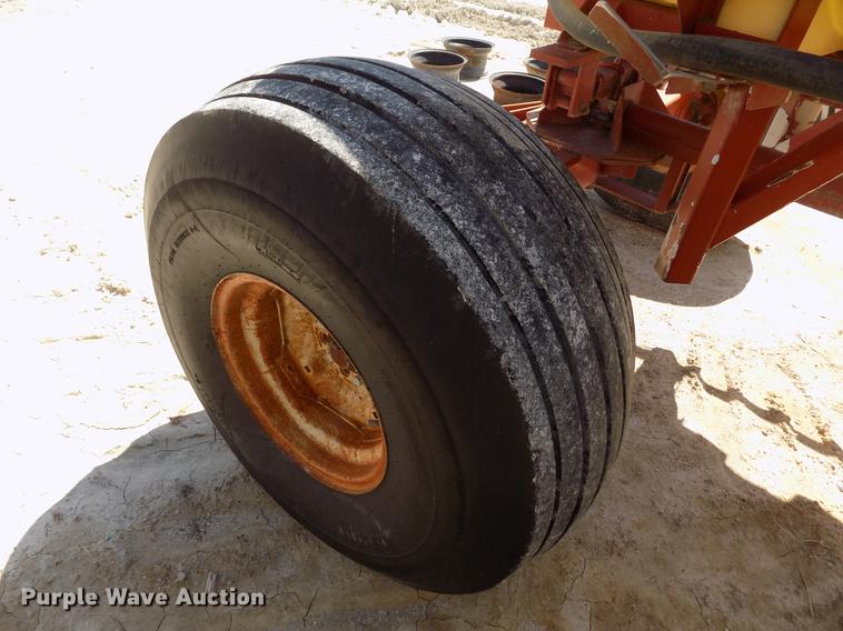 image for item FN9521 Fertilizer nurse tank trailer