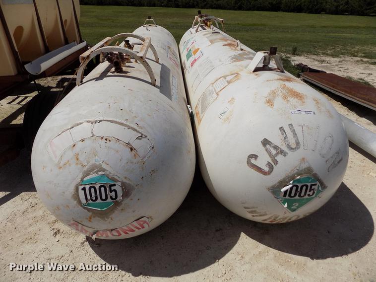 image for item FN9526 (2) Trinity anhydrous ammonia tanks