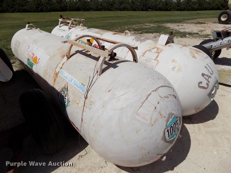 image for item FN9526 (2) Trinity anhydrous ammonia tanks