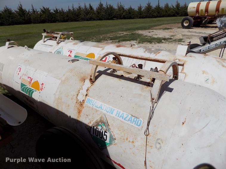 image for item FN9526 (2) Trinity anhydrous ammonia tanks
