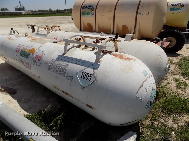 image for item FN9526 (2) Trinity anhydrous ammonia tanks
