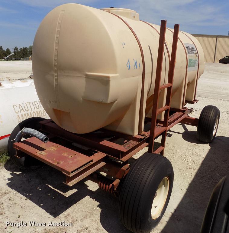 image for item FN9527 Fertilizer nurse tank trailer
