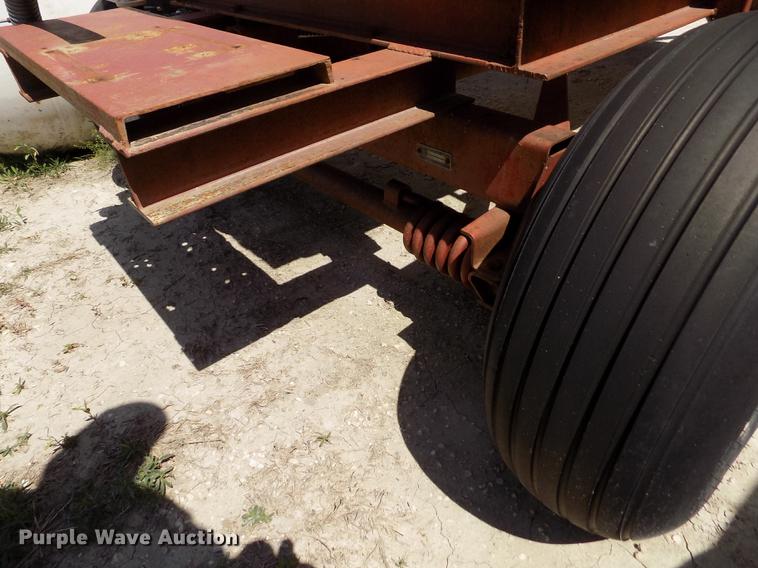 image for item FN9527 Fertilizer nurse tank trailer