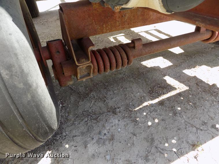 image for item FN9527 Fertilizer nurse tank trailer