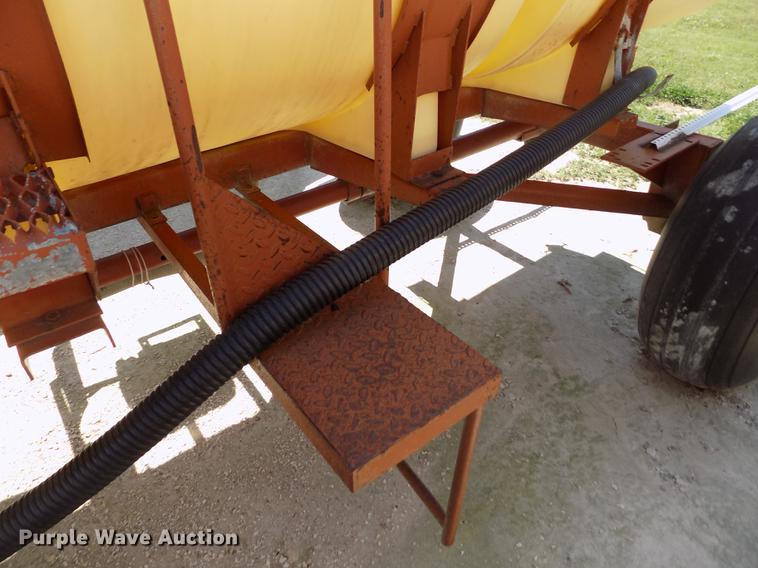 image for item FN9528 Fertilizer nurse tank trailer