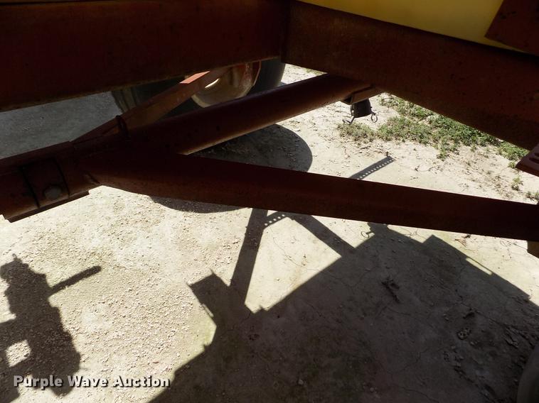 image for item FN9528 Fertilizer nurse tank trailer