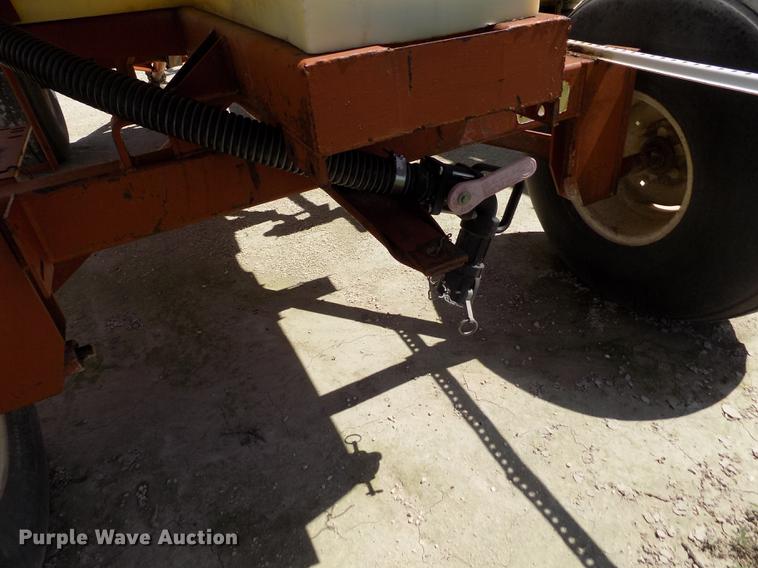 image for item FN9528 Fertilizer nurse tank trailer
