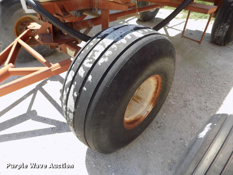 image for item FN9528 Fertilizer nurse tank trailer