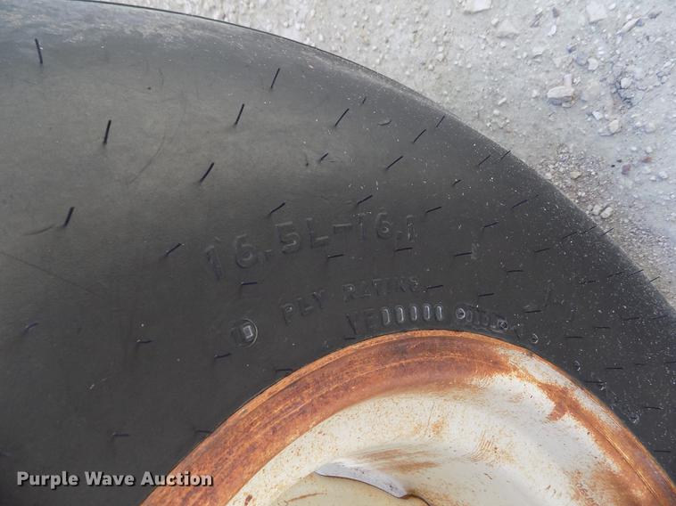 image for item FN9528 Fertilizer nurse tank trailer