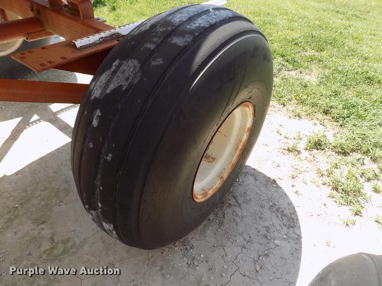 image for item FN9528 Fertilizer nurse tank trailer