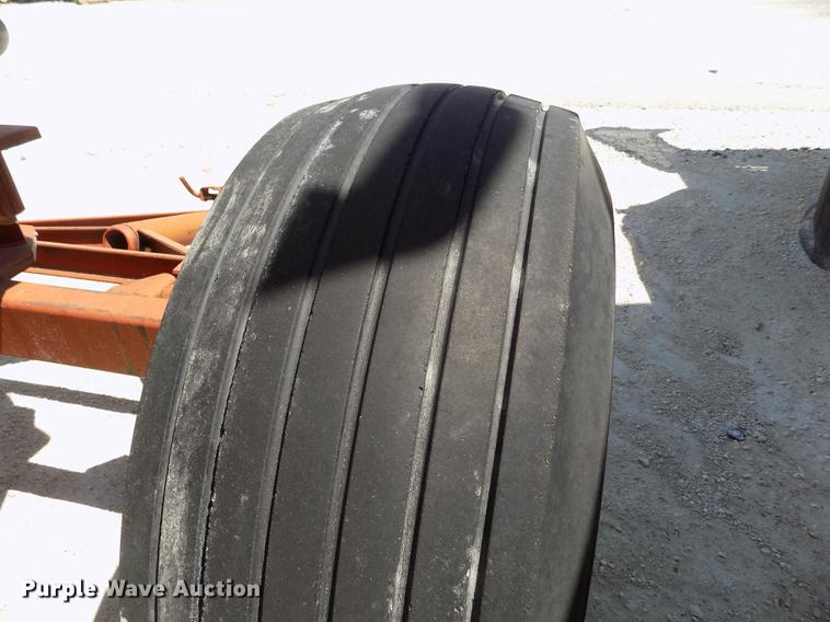 image for item FN9528 Fertilizer nurse tank trailer