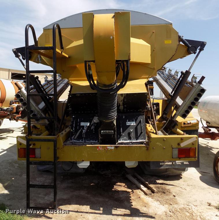 image for item FN9529 Ag-Chem TerraGator 8104 self-propelled applicator