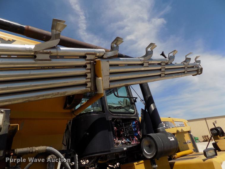 image for item FN9529 Ag-Chem TerraGator 8104 self-propelled applicator