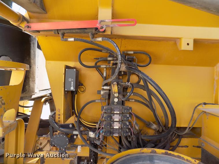 image for item FN9529 Ag-Chem TerraGator 8104 self-propelled applicator