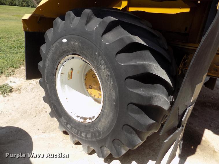 image for item FN9529 Ag-Chem TerraGator 8104 self-propelled applicator