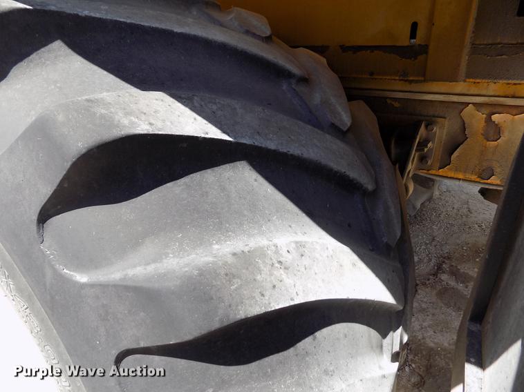 image for item FN9529 Ag-Chem TerraGator 8104 self-propelled applicator