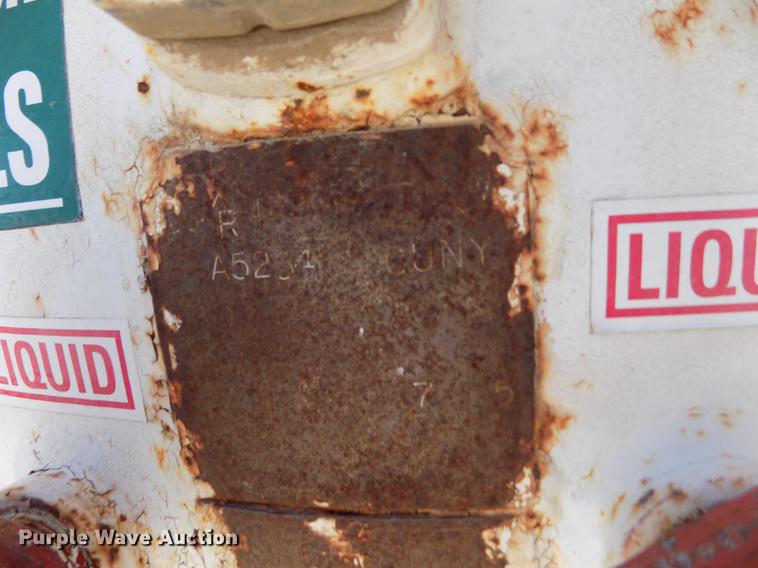 image for item FN9530 Anhydrous ammonia tank