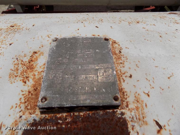 image for item FN9532 Trinity anhydrous ammonia tank