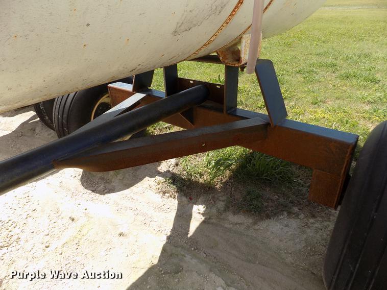 image for item FN9532 Trinity anhydrous ammonia tank