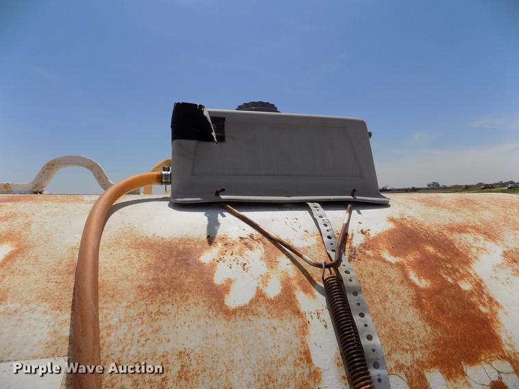 image for item FN9534 Anhydrous ammonia tank