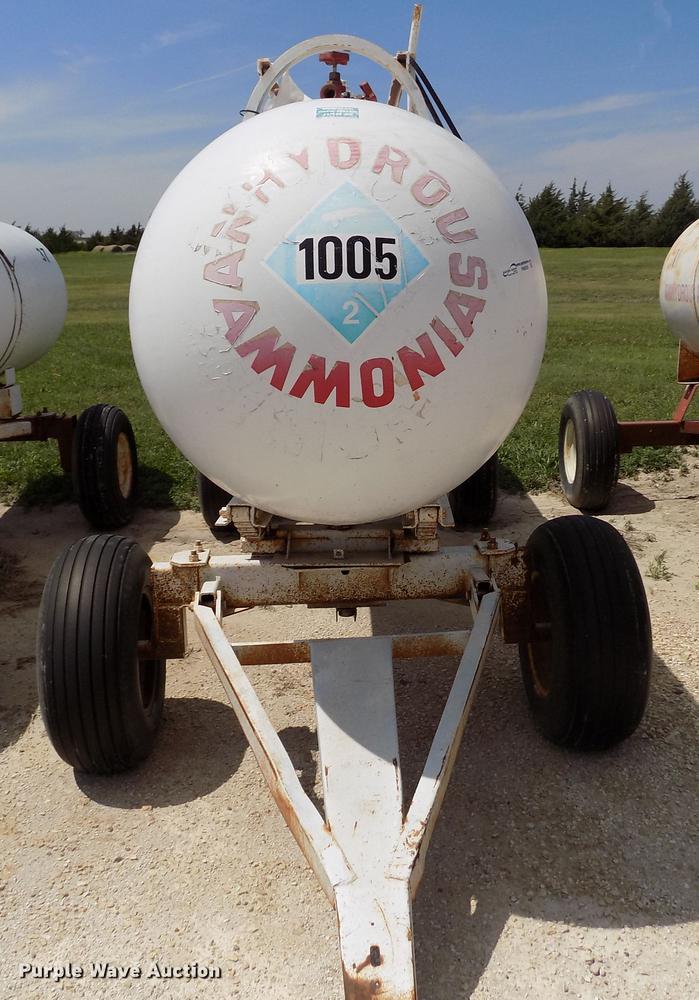 image for item FN9535 Anhydrous ammonia tank