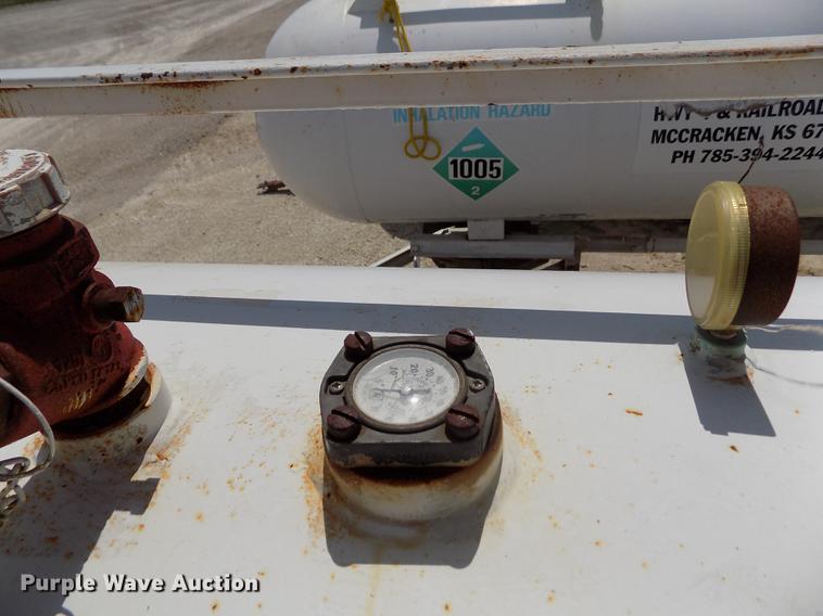 image for item FN9535 Anhydrous ammonia tank