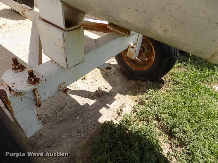 image for item FN9535 Anhydrous ammonia tank
