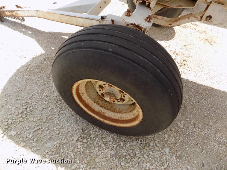 image for item FN9535 Anhydrous ammonia tank