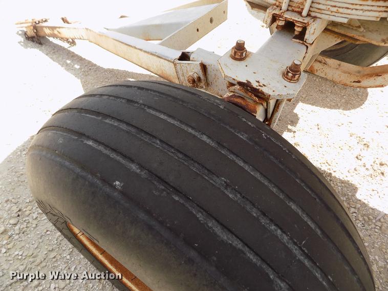 image for item FN9535 Anhydrous ammonia tank