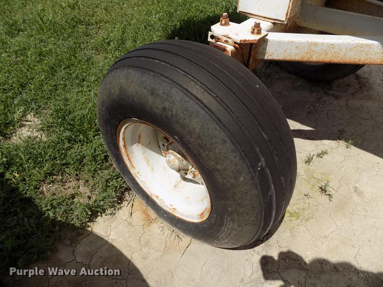 image for item FN9535 Anhydrous ammonia tank