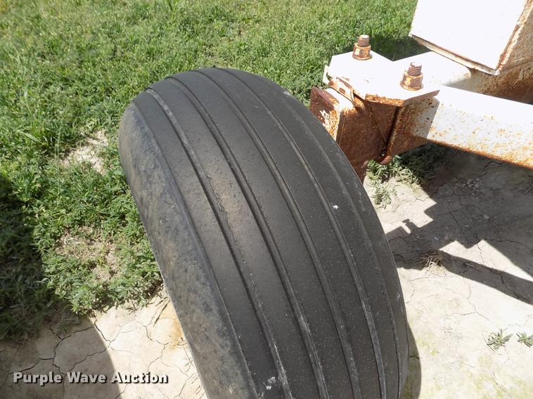 image for item FN9535 Anhydrous ammonia tank