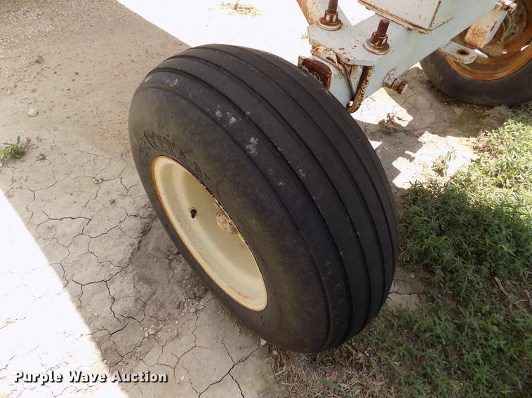 image for item FN9535 Anhydrous ammonia tank