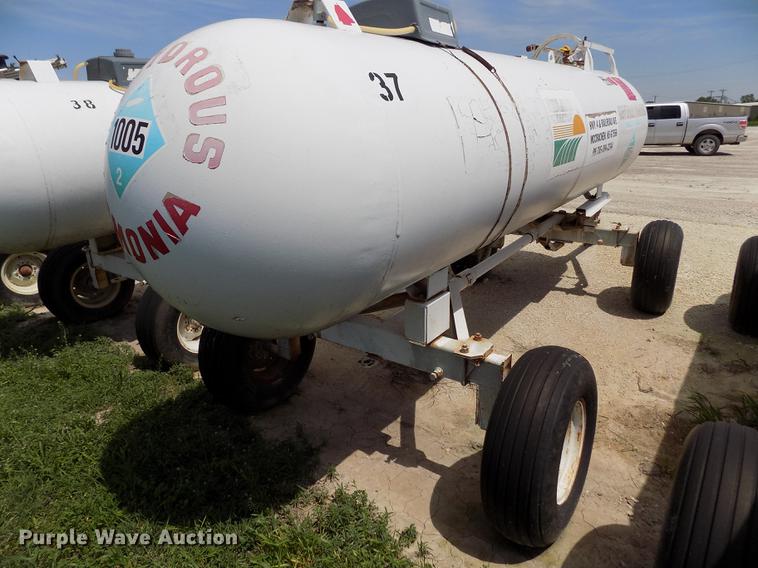 image for item FN9536 Anhydrous ammonia tank