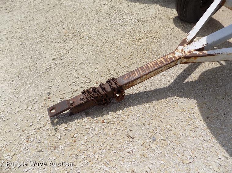 image for item FN9536 Anhydrous ammonia tank