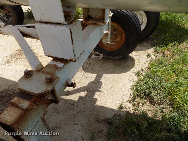 image for item FN9536 Anhydrous ammonia tank