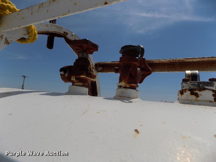 image for item FN9536 Anhydrous ammonia tank