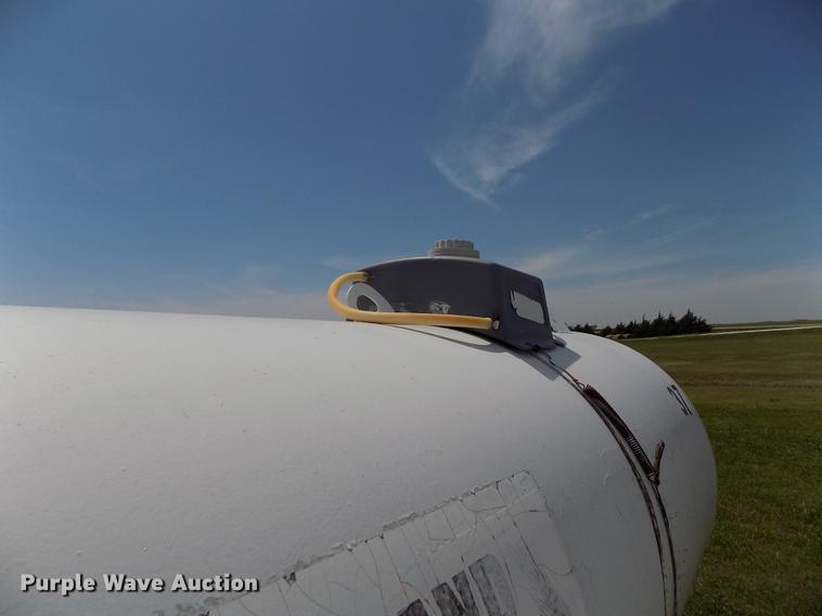 image for item FN9536 Anhydrous ammonia tank
