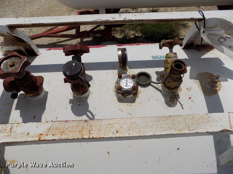 image for item FN9536 Anhydrous ammonia tank