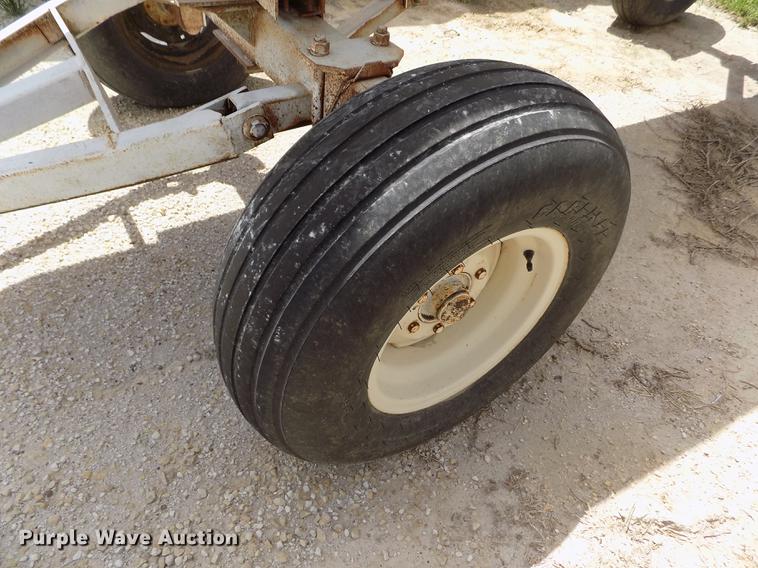 image for item FN9536 Anhydrous ammonia tank