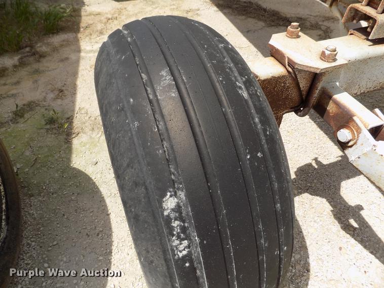 image for item FN9536 Anhydrous ammonia tank