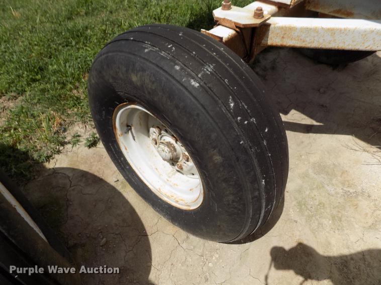 image for item FN9536 Anhydrous ammonia tank