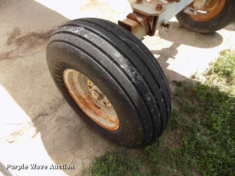 image for item FN9536 Anhydrous ammonia tank