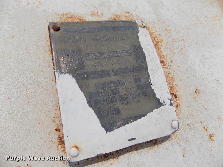 image for item FN9538 Trinity anhydrous ammonia tank