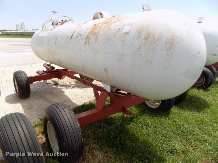 image for item FN9539 Anhydrous ammonia tank