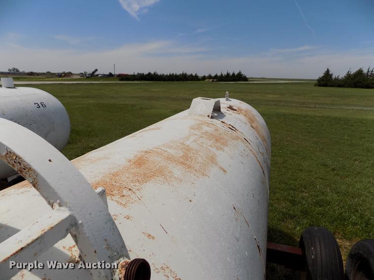 image for item FN9539 Anhydrous ammonia tank
